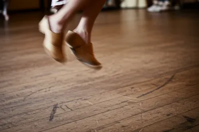 Illustration clogs - Image 1