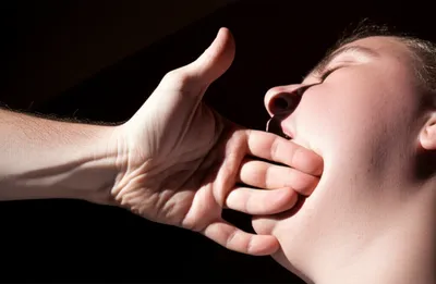 Illustration clout - Image 1