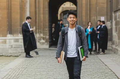 Illustration pensioner - Image 1