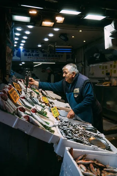 Illustration fishmonger - Image 2