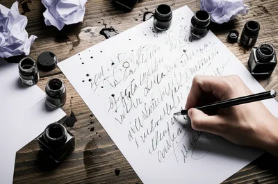 Illustration scrawl - Image 1