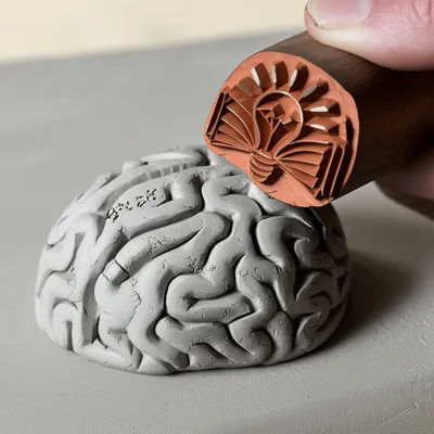 Illustration impressed - Image 1