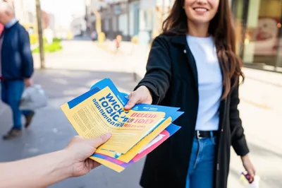 Illustration leaflets - Image 1