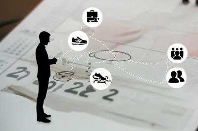 Illustration has - Image 1