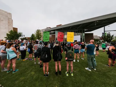 Illustration picketing - Image 2