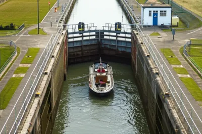 Illustration lifts - Image 1