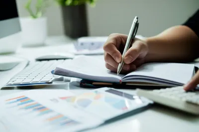 Illustration accountant - Image 1