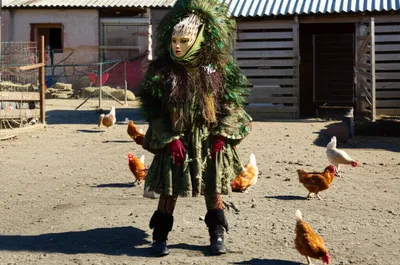 Illustration masqueraded - Image 1