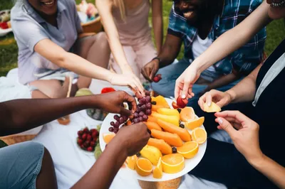 Illustration partakes - Image 1