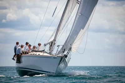 Illustration tackling - Image 1