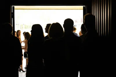 Illustration latecomers