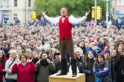 Illustration declaimed