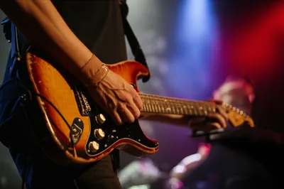 Illustration axe - Image 1