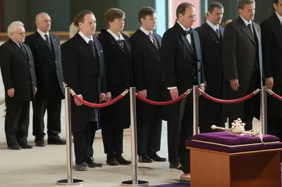 Illustration ceremonious - Image 1