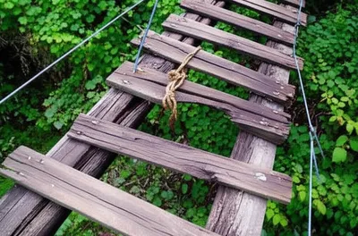 Illustration rickety - Image 1