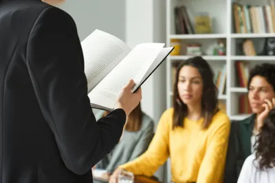 Illustration reading - Image 1