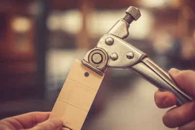 Illustration punching - Image 1