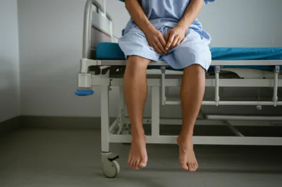 Illustration dangled - Image 1