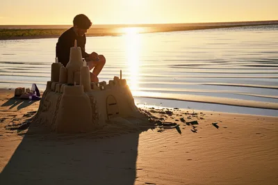 Illustration contrive - Image 1