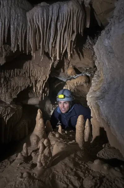 Illustration caving - Image 1
