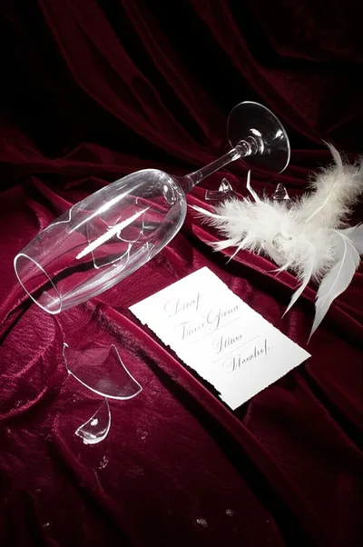 Illustration scandalous - Image 1