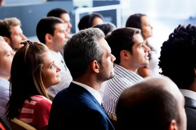 Illustration leant - Image 1