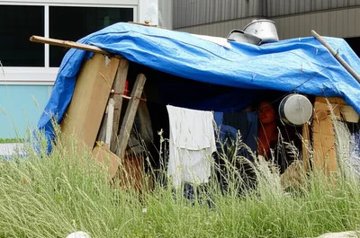 Illustration squatter - Image 1