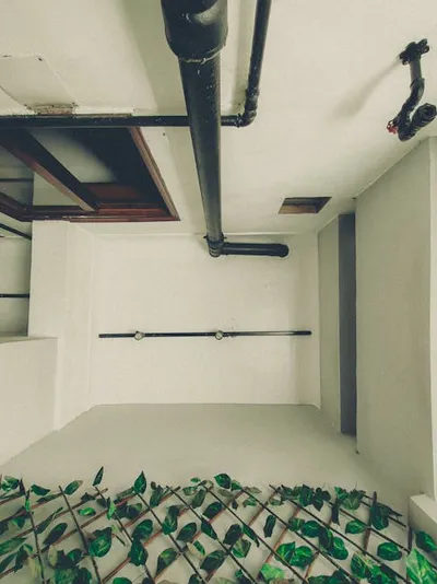 Illustration guttered - Image 2