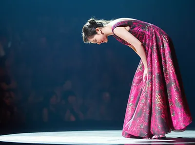 Illustration bowed - Image 1