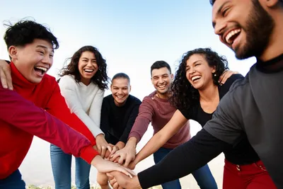 Illustration comradery - Image 1