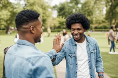 Hình ảnh minh họa clapped - Ảnh 1