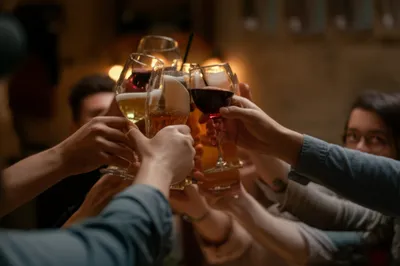 Illustration toasts - Image 1