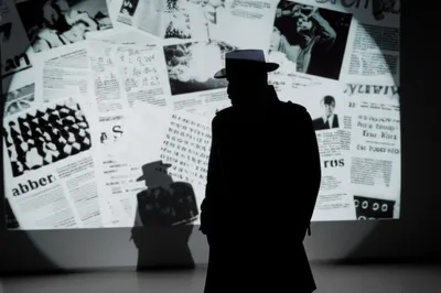 Illustration out - Image 1