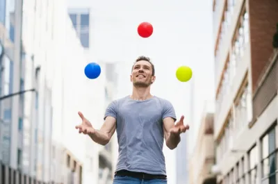 Illustration juggler - Image 1