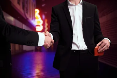 Illustration cons - Image 1