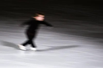 Illustration pivoted