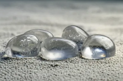 Illustration pebbles - Image 1