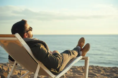 Illustration reclines - Image 1