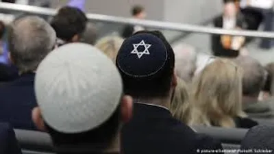 Illustration yarmulke - Image 2