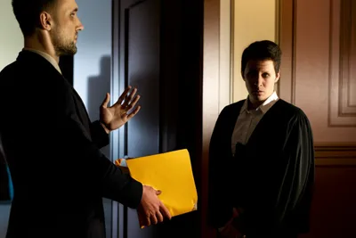 Illustration embraces - Image 1