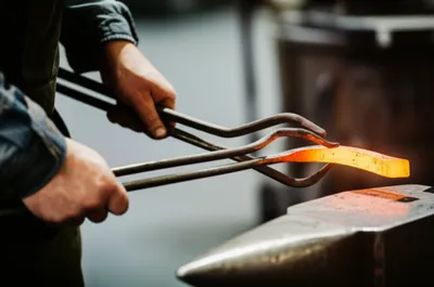 Illustration tongs - Image 1