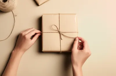 Illustration parcel - Image 1