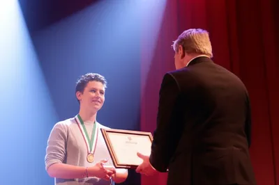 Illustration recognising - Image 1