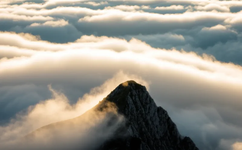Visuelle Darstellung für das Wort „high" - Höhe, Gipfel, Erhebung