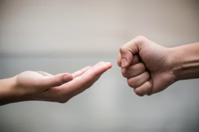 Illustration contradicting - Image 1