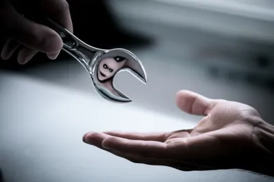 Illustration wrench - Image 1