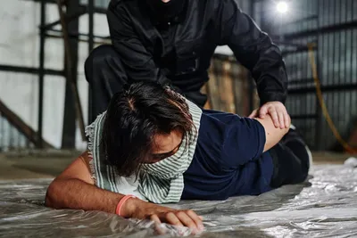 Illustration arresting - Image 2