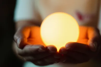 Illustration cradling - Image 1