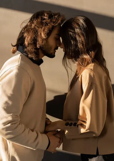 Illustration closer - Image 2