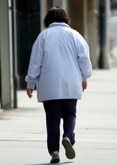 Illustration slouched - Image 1